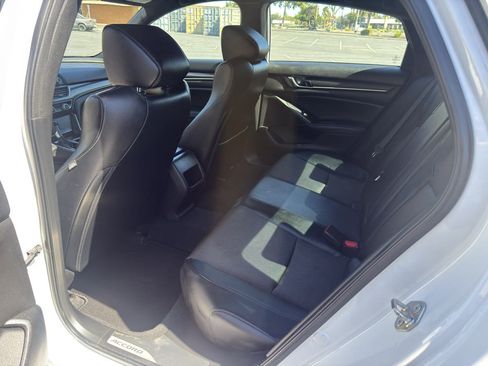 Used 2018 Honda Accord Sport image 23