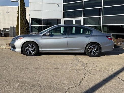Used 2017 Honda Accord LX image 6