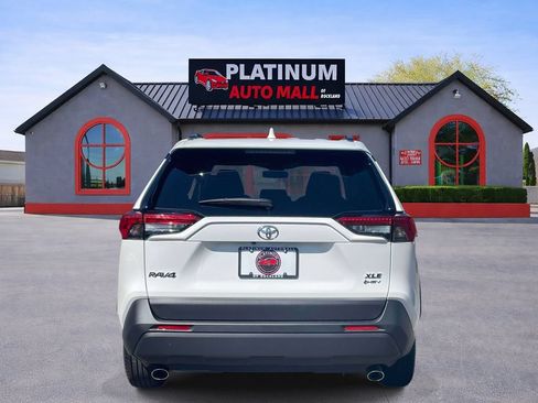 Used 2025 Toyota RAV4 XLE AWD/4WD image 6