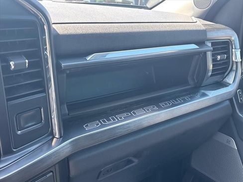 Used 2024 Ford F250 Lariat w/ Black Appearance Package AWD/4WD image 40