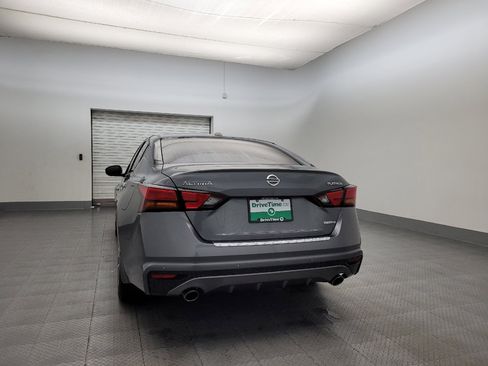 Used 2020 Nissan Altima 2.0 Platinum image 6