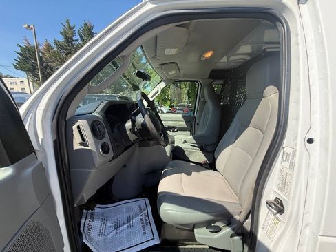 Used 2011 Ford E-150 and Econoline 150 w/ Commercial Cargo Van Pkg RWD image 10