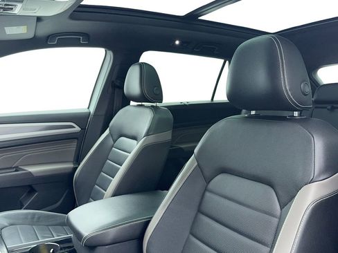 Used 2023 Volkswagen Atlas Cross Sport SEL Premium R-Line image 33