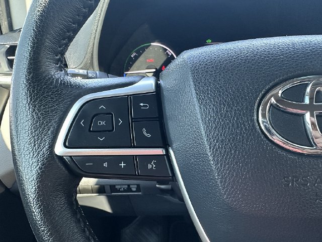 Used 2022 Toyota Sienna XLE FWD image 23