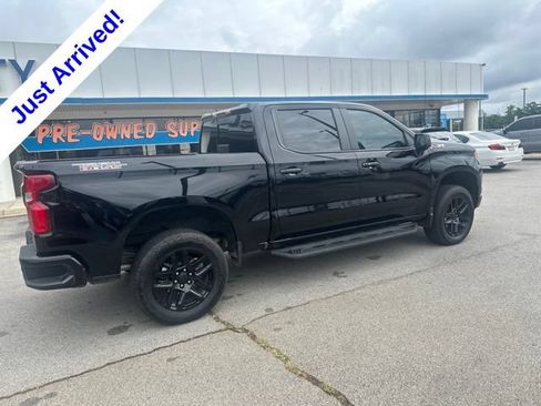 Used 2025 Chevrolet Silverado 1500 LT Trail Boss w/ LT Trail Boss Premium Package AWD/4WD image 3