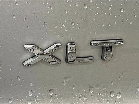 Used 2019 Ford Explorer XLT w/ Equipment Group 202A AWD/4WD image 21