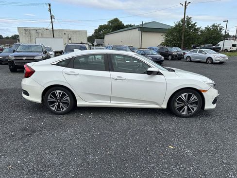 Used 2017 Honda Civic EX-T image 7
