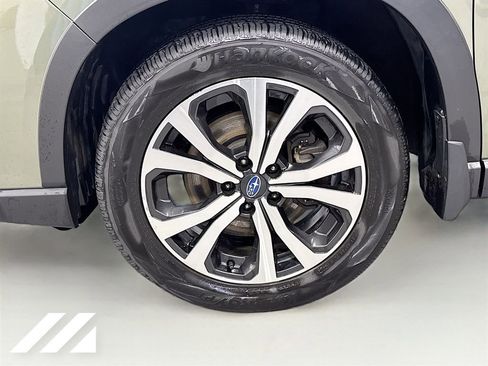 Used 2021 Subaru Forester Limited image 32