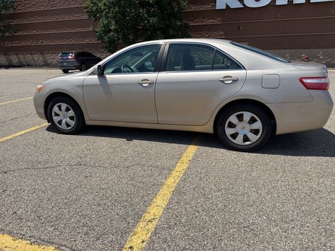 Used 2009 Toyota Camry XLE FWD image 20