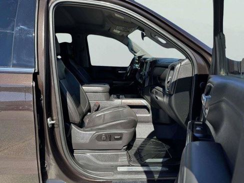 Used 2020 Chevrolet Silverado 1500 LTZ w/ LTZ Plus Package AWD/4WD image 43