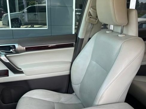 Used 2012 Lexus GX 460 Premium AWD/4WD image 15