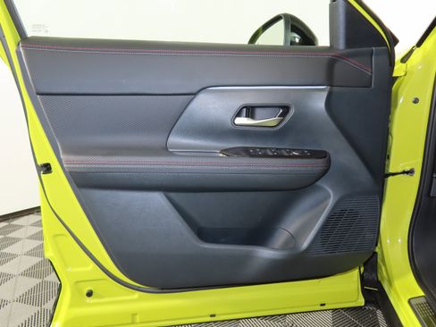 Certified 2025 Nissan Kicks SR w/ Illumination Package image 45