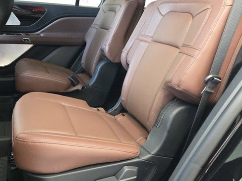 Used 2026 Lincoln Aviator Reserve AWD/4WD image 18