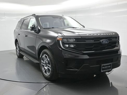 New 2025 Ford Expedition Active image 59
