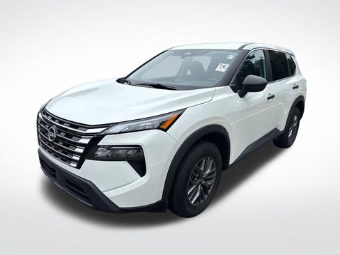 Used 2024 Nissan Rogue S FWD image 8