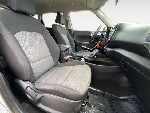 Used 2022 Kia Soul LX w/ Technology Package FWD image 15