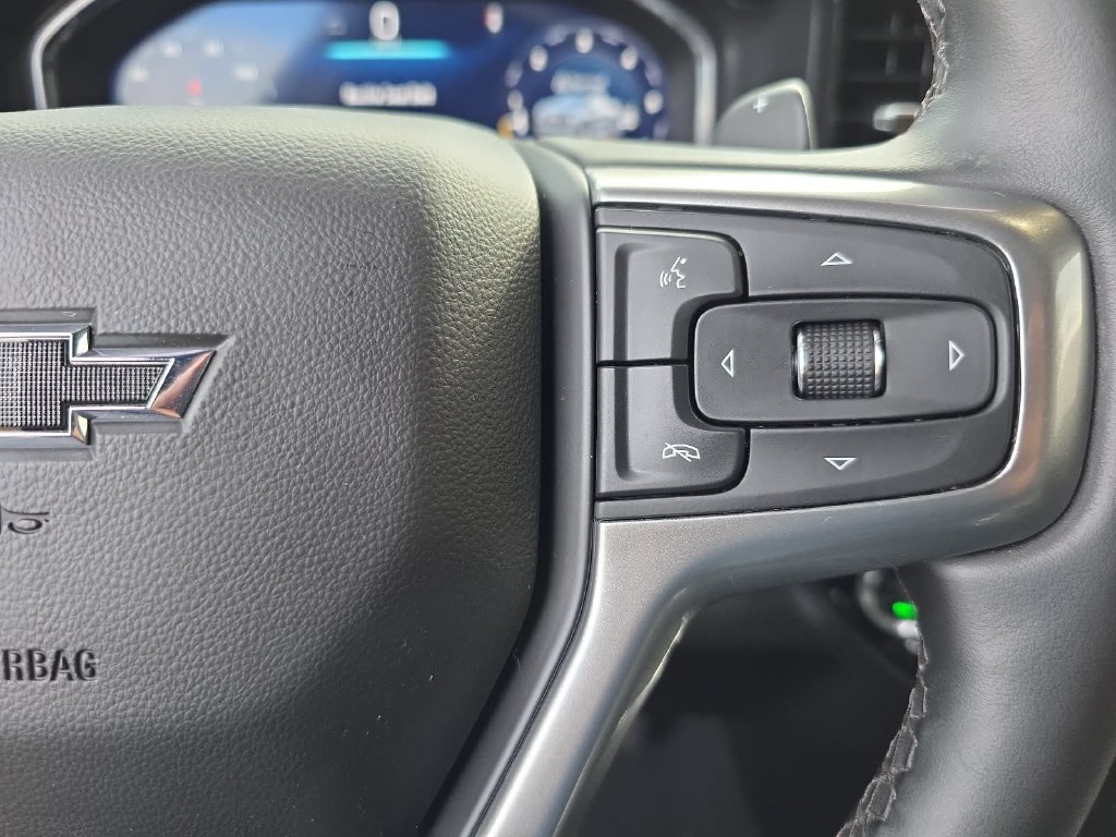 Used 2025 Chevrolet Silverado 1500 RST AWD/4WD image 17