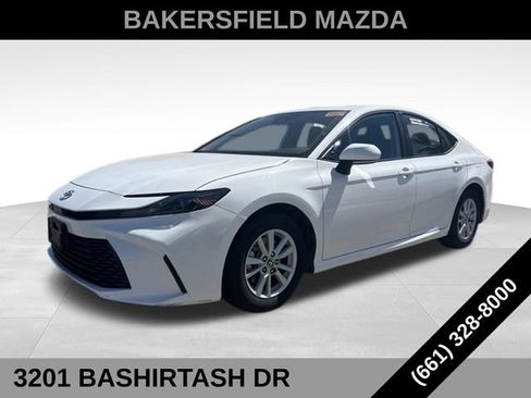 Used 2025 Toyota Camry LE w/ Convenience Package FWD image 1