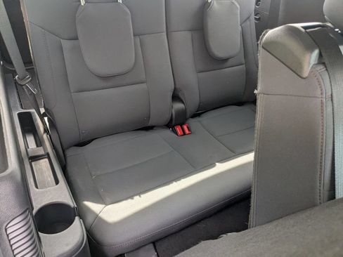 Used 2025 Ford Explorer Active AWD/4WD image 21