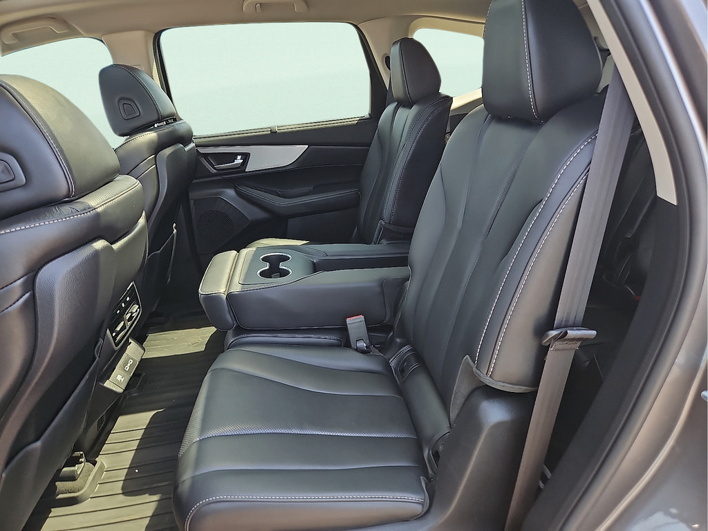 Used 2023 Acura MDX w/ Technology Package FWD image 10