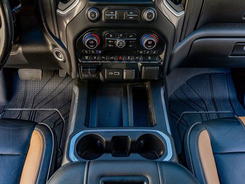 Used 2022 Chevrolet Silverado 2500 LTZ w/ Carhartt Edition image 28