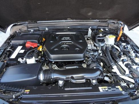 Used 2021 Jeep Wrangler Unlimited Sahara image 22