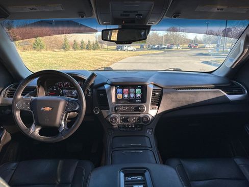 Used 2019 Chevrolet Suburban Premier image 2