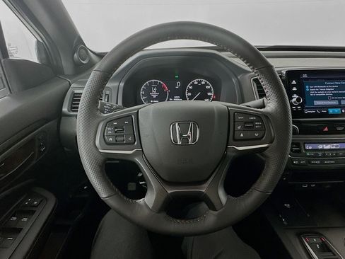 Used 2025 Honda Ridgeline TrailSport+ image 11