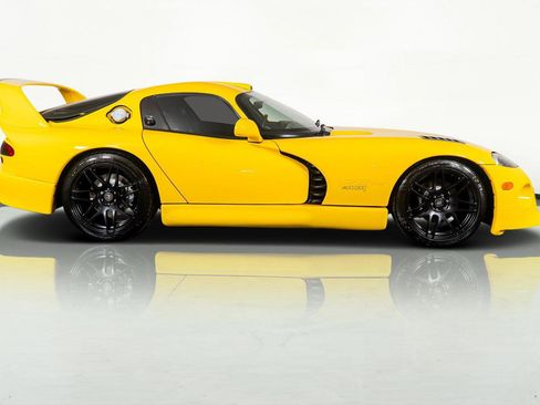 Used 2001 Dodge Viper GTS image 5