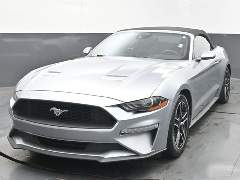 Used 2023 Ford Mustang Premium image 4