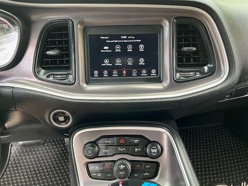 Used 2022 Dodge Challenger R/T RWD image 17