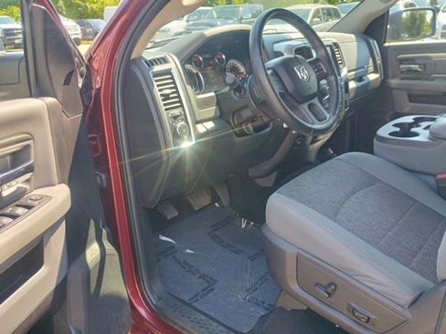 Used 2018 RAM 1500 Big Horn AWD/4WD image 25
