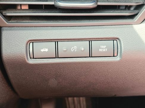 Used 2023 Nissan Altima 2.5 SV FWD image 24