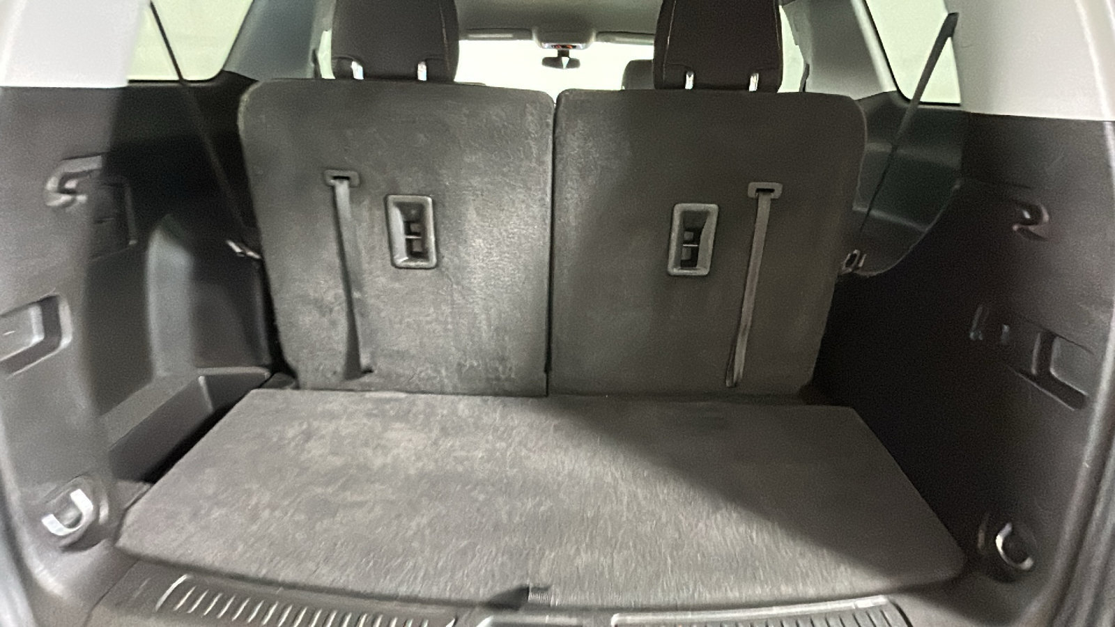 Used 2020 GMC Acadia SLE w/ Driver Convenience Package FWD image 34