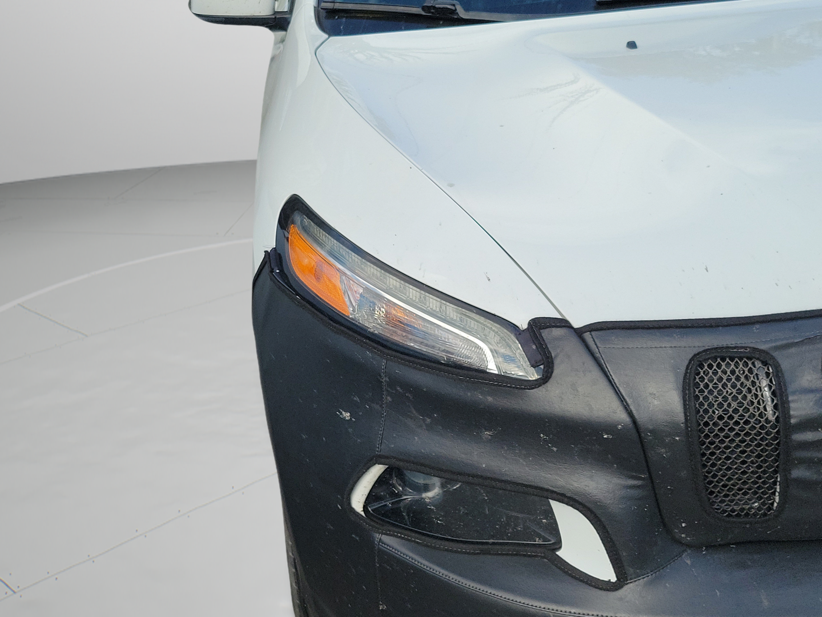 Used 2018 Jeep Cherokee Limited w/ Technology Group FWD image 13