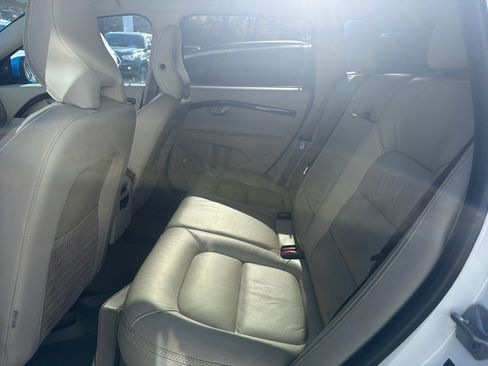 Used 2015 Volvo XC70 3.2 Platinum image 19