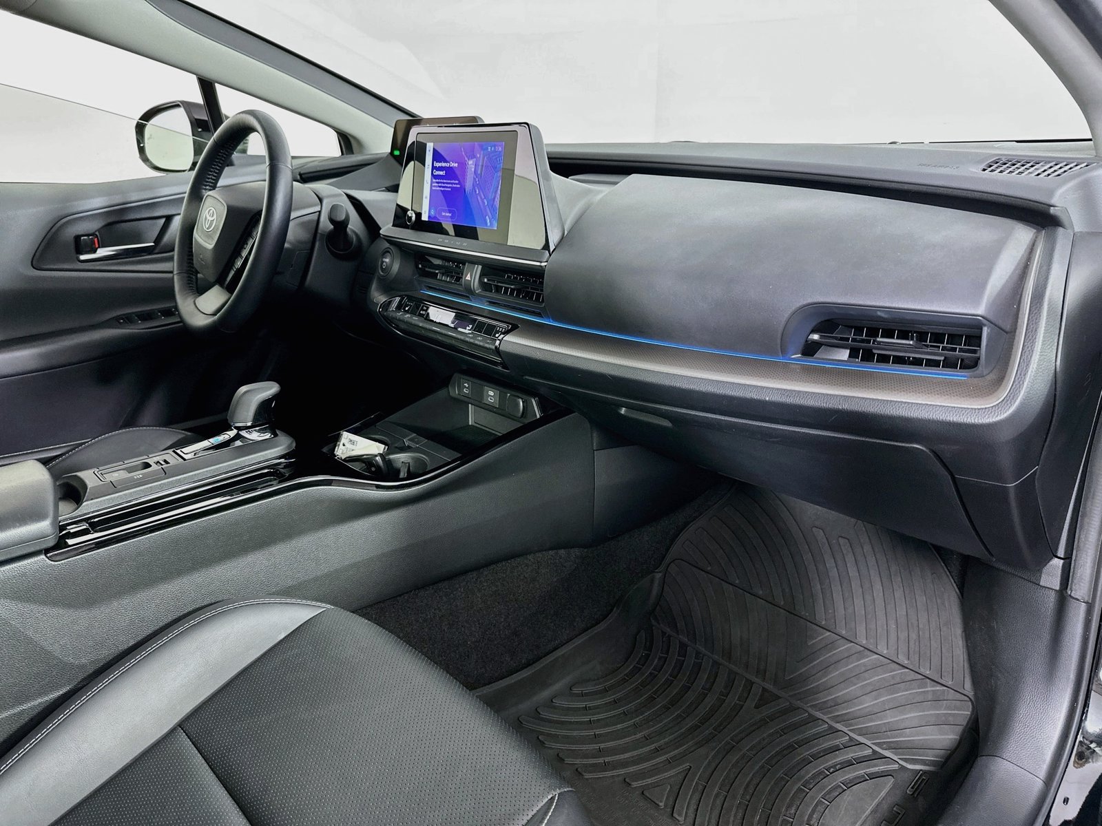 Used 2023 Toyota Prius XLE AWD/4WD image 28