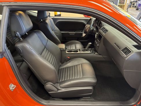 Used 2013 Dodge Challenger R/T RWD image 21