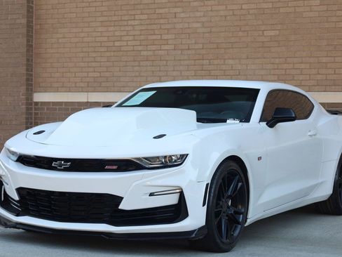 Used 2021 Chevrolet Camaro SS RWD image 5