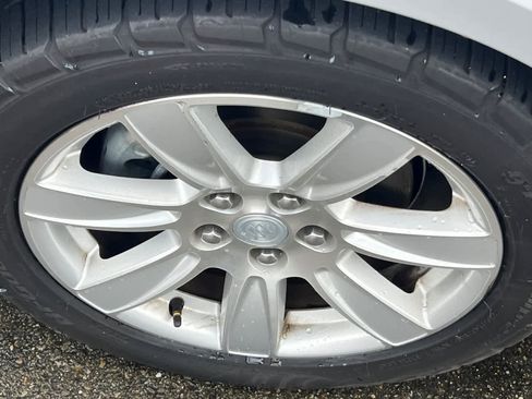 Used 2011 Buick LaCrosse CXL image 22