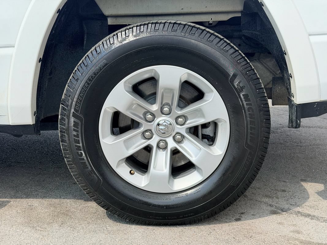 Used 2019 RAM 1500 Laramie AWD/4WD image 28