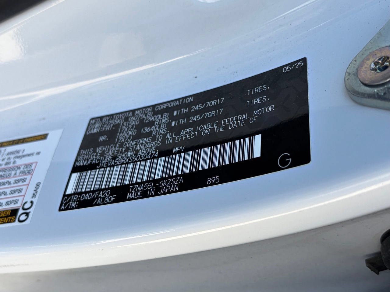 Used 2025 Toyota 4Runner SR5 AWD/4WD image 14