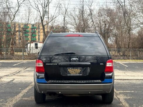 Used 2006 Ford Freestyle SEL image 12