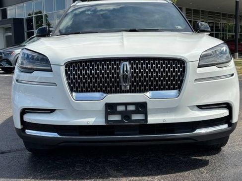 Used 2023 Lincoln Aviator Reserve w/ Equipment Group 201A AWD/4WD image 2