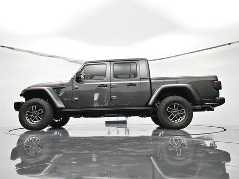 New 2025 Jeep Gladiator Mojave image 46