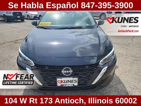 Used 2024 Nissan Sentra SV FWD image 2