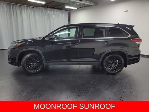 Used 2019 Toyota Highlander SE AWD/4WD image 5