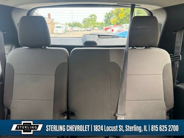 Used 2018 Chevrolet Traverse LT w/ LPO, Floor Liner Package FWD image 16
