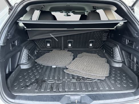 Used 2025 Subaru Outback Premium image 21