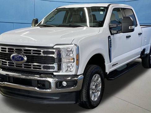 Used 2024 Ford F250 XLT image 5